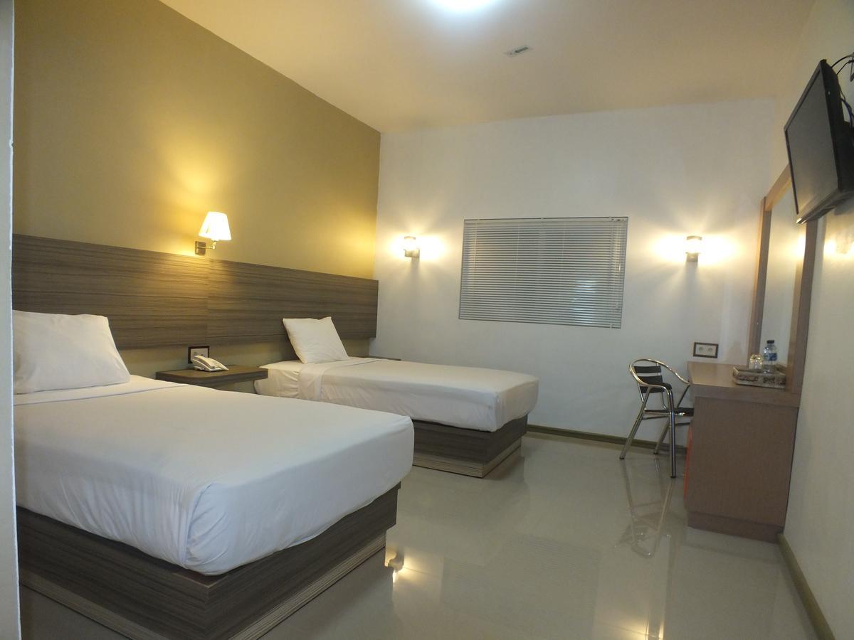 Hotel Zamrud Malioboro Yogyakarta Exteriér fotografie